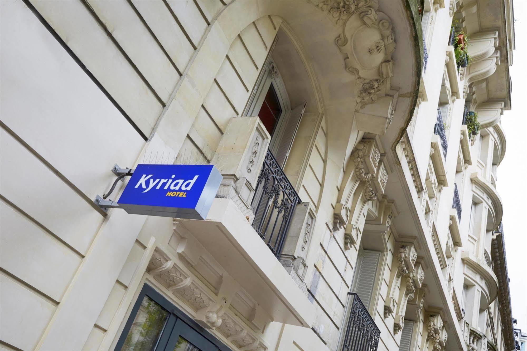 Kyriad 18 - Porte De Clignancourt - Montmartre Hotel París